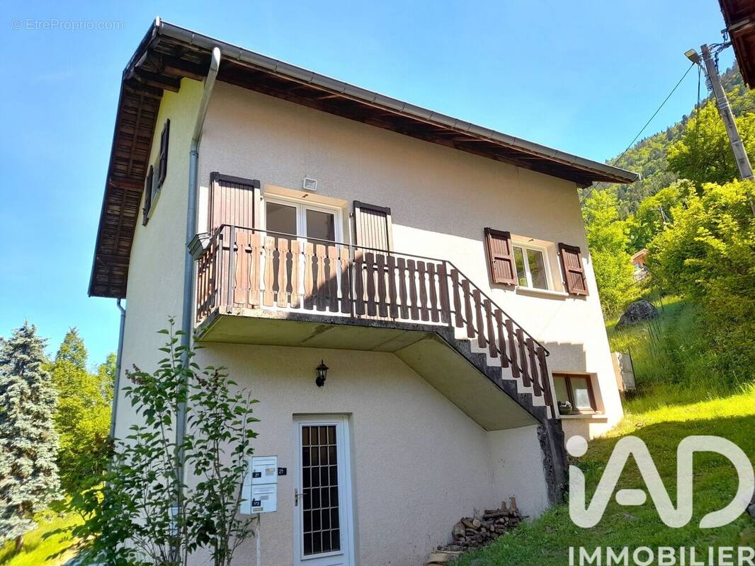 Maison 103 m² à Le Moutaret  - photo 1