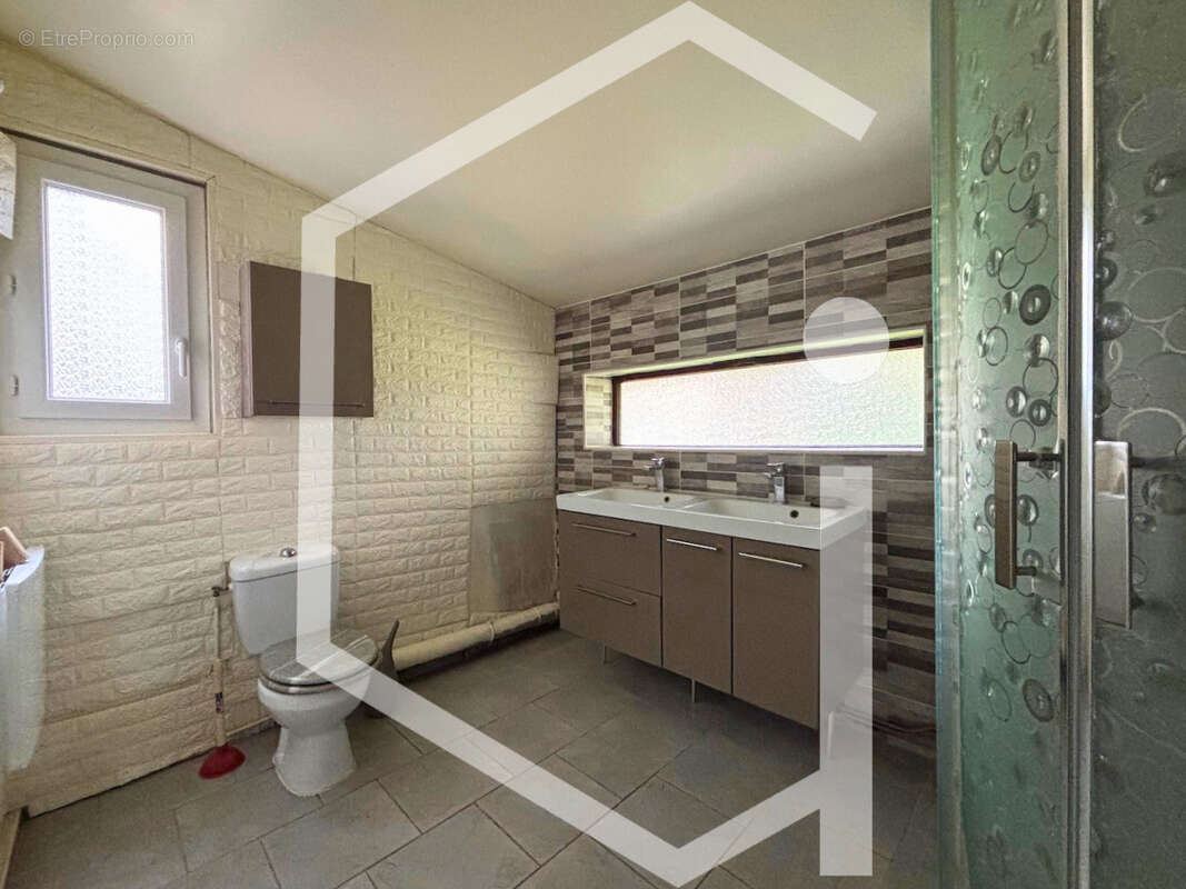 Maison à COSNE-COURS-SUR-LOIRE