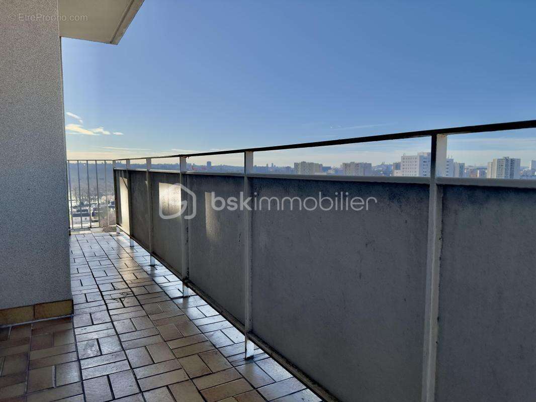 Appartement à STAINS