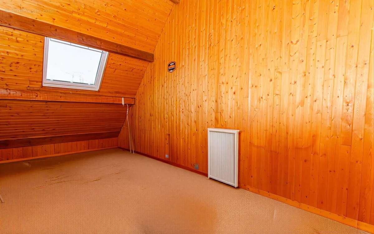 Maison T6 avec emplacement privilégié et beaux volumes - photo 14