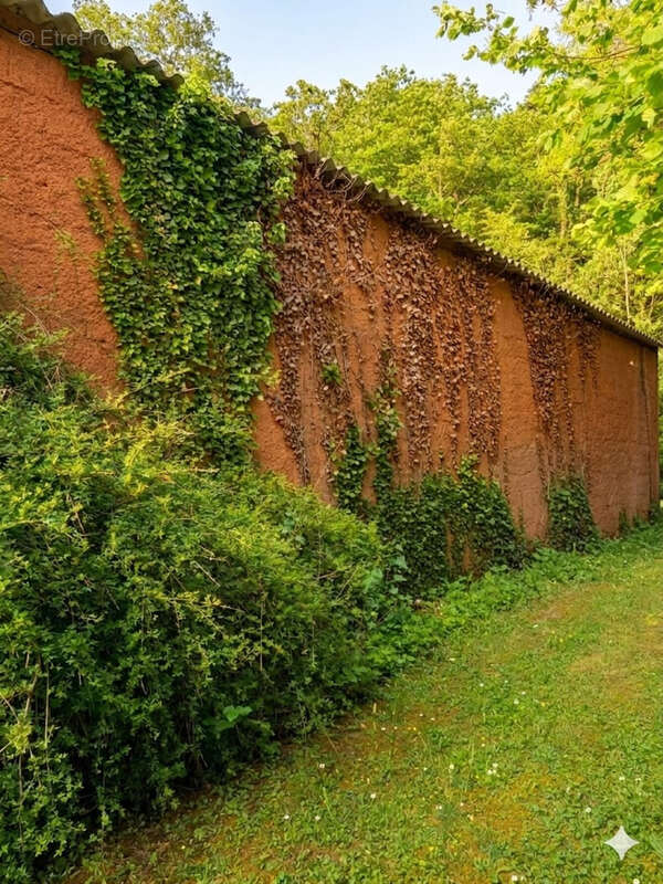 Autre à JOUY