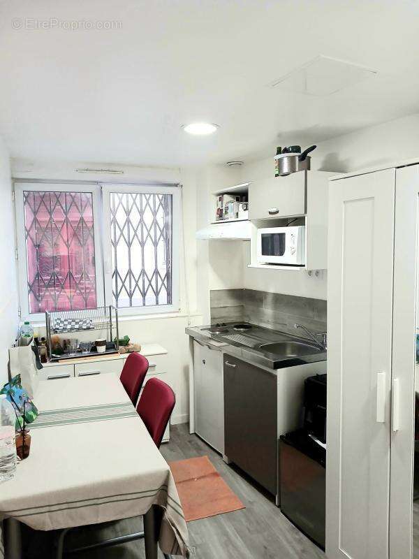 Commerce à PARIS-18E