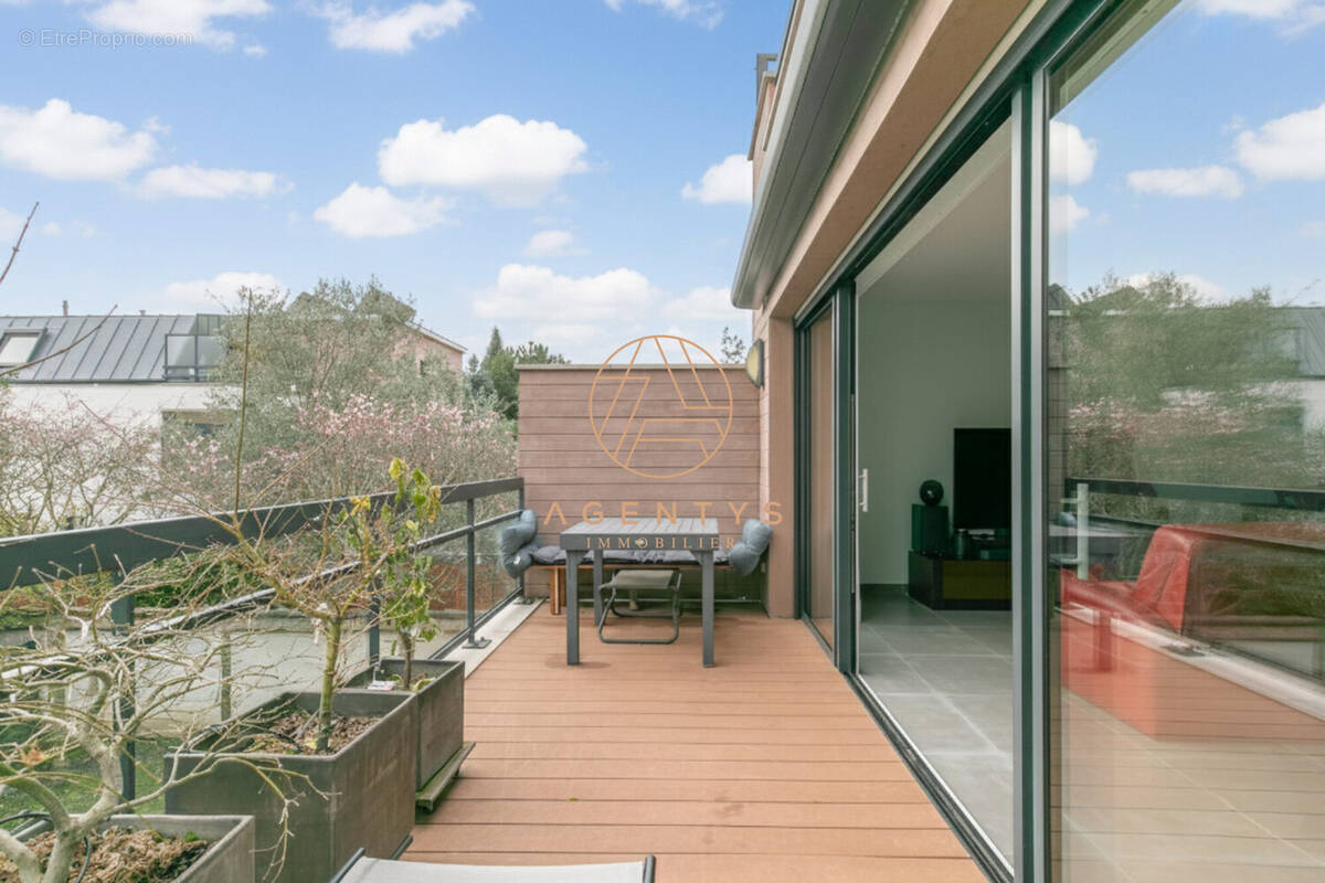 Appartement à SAINT-MAUR-DES-FOSSES