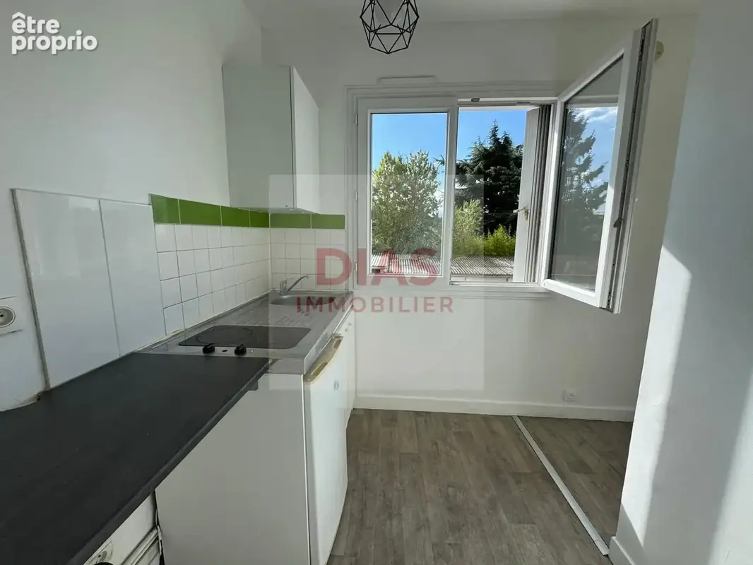 Appartement 1 pièce 23 m² à vendre à Pontault-Combault (77340) - photo 3