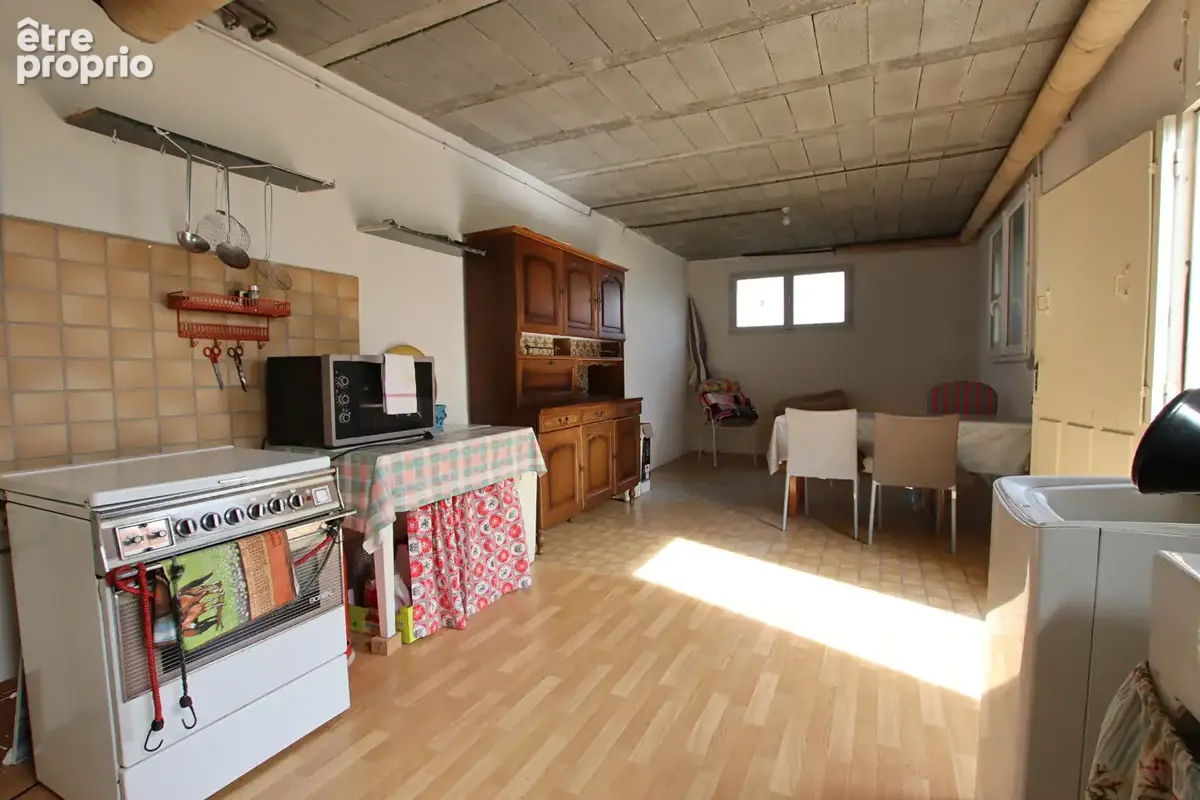 Niort, Maison sur sous-sol, 4 chambres. - photo 17