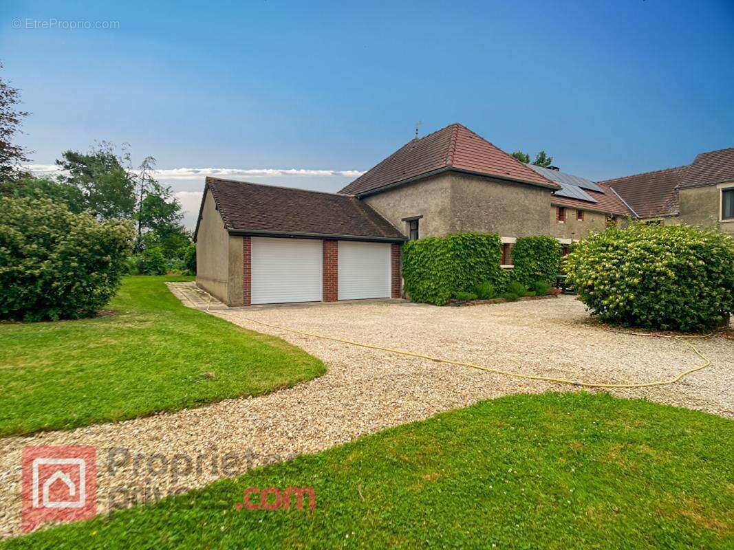 Maison Montigny La Resle 7 pièce(s) 204 m2 - photo 9