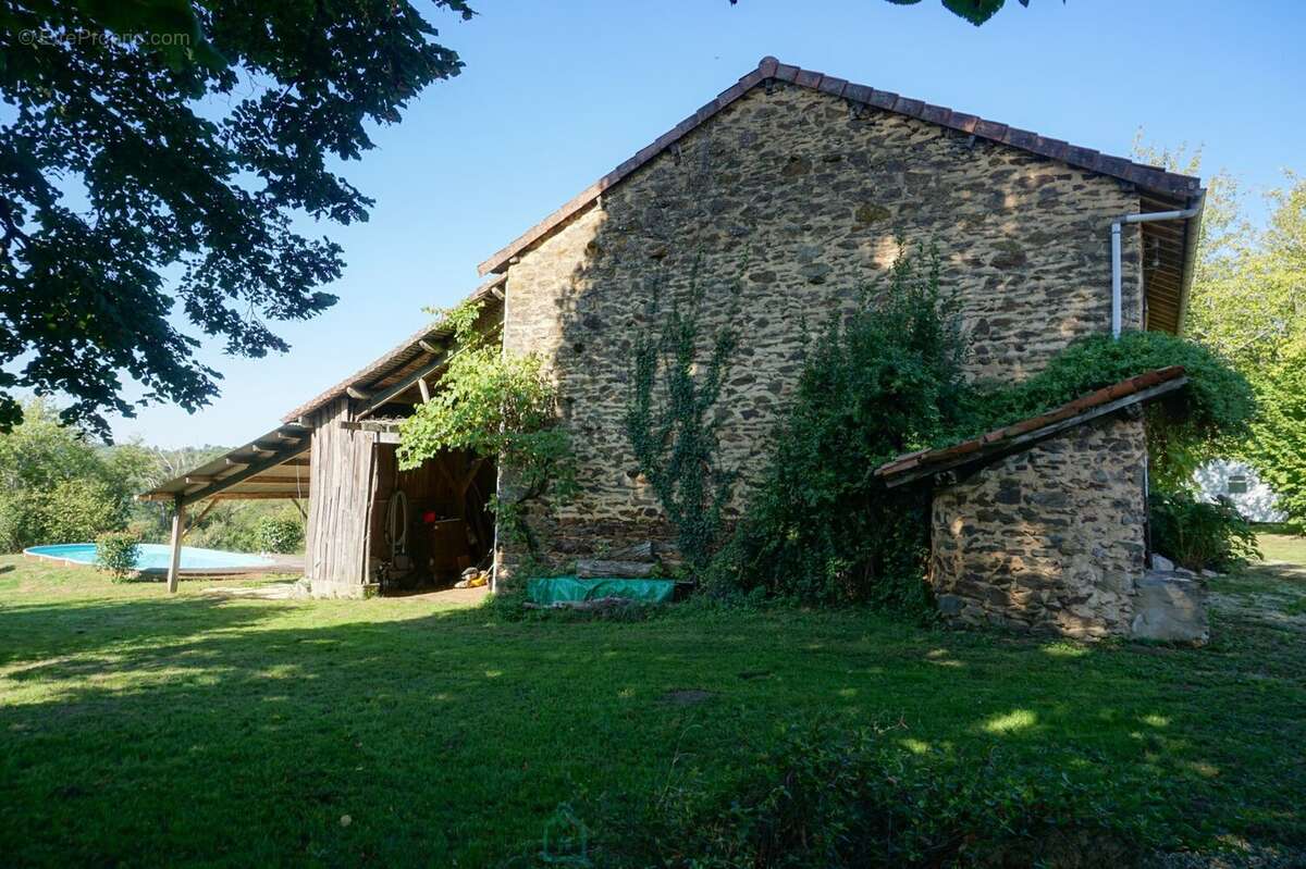 Maison à THIVIERS