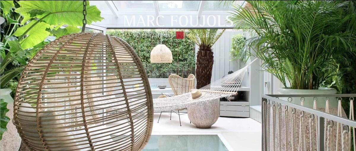 Appartement à PARIS-17E