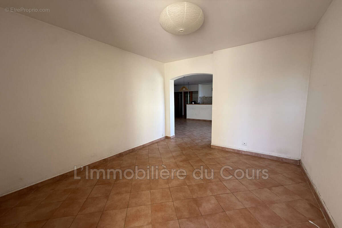 Appartement 72 m² à Martigues  - photo 6