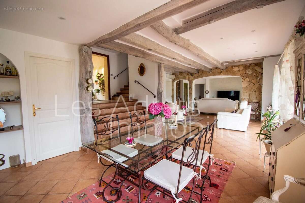 Maison à LES ADRETS-DE-L'ESTEREL