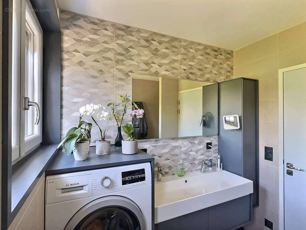 Appartement à CASTELNAU-LE-LEZ