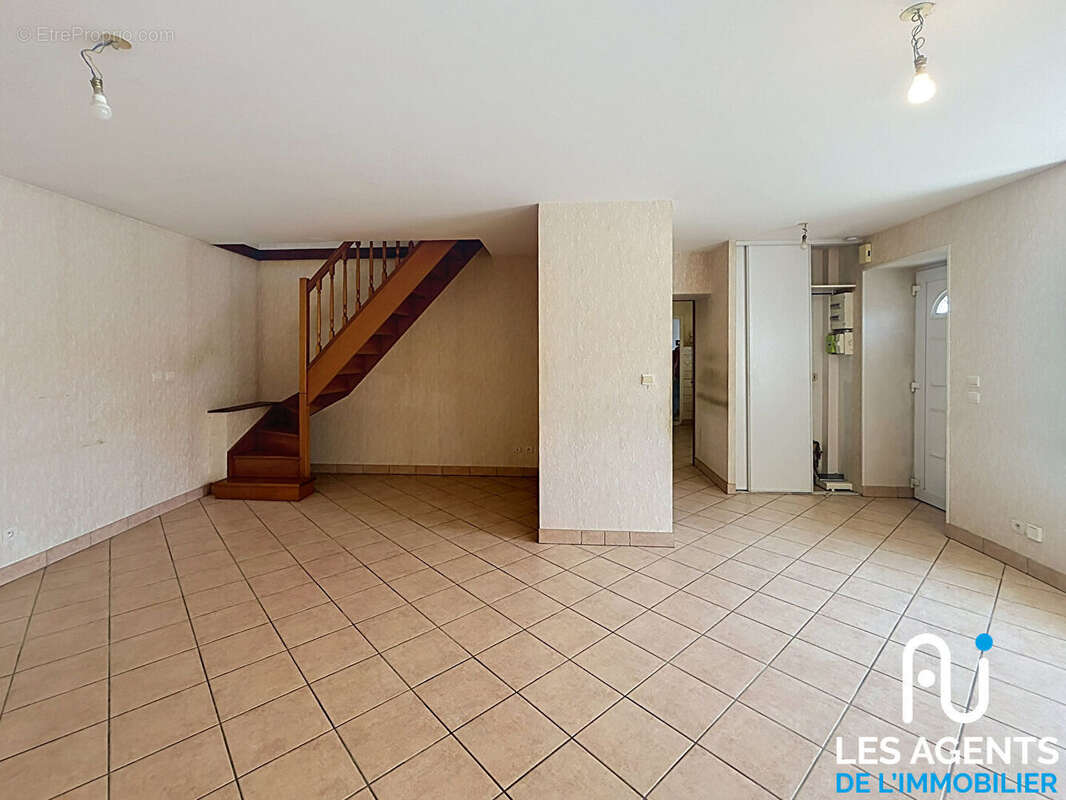 Maison Meung Sur Loire 5 pièce(s) - photo 2