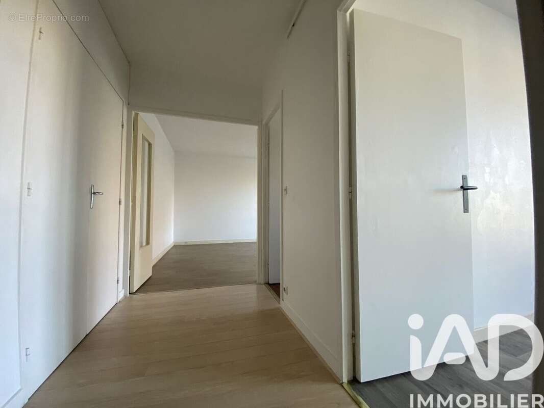 Photo 9 - Appartement à DAMMARIE-LES-LYS
