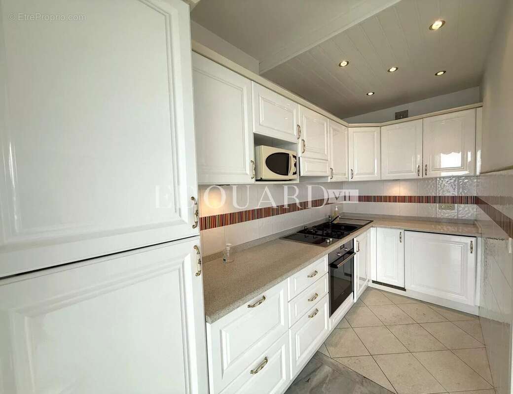 Appartement à ROQUEBRUNE-CAP-MARTIN