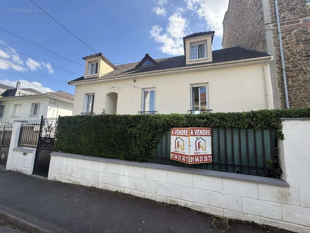 Maison à CHELLES