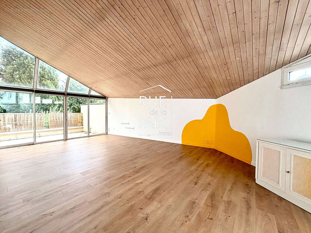 Maison à SECONDIGNY