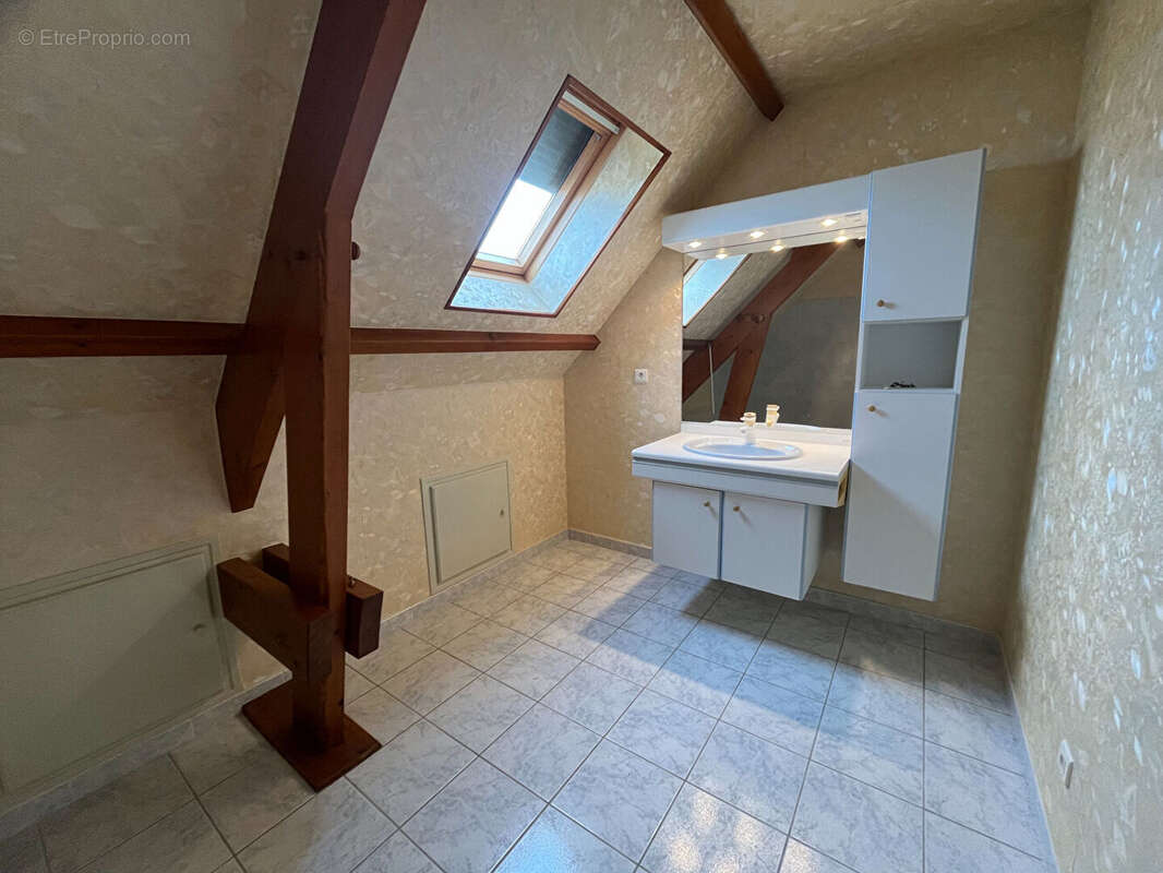 Maison à AUBIGNY-SUR-NERE