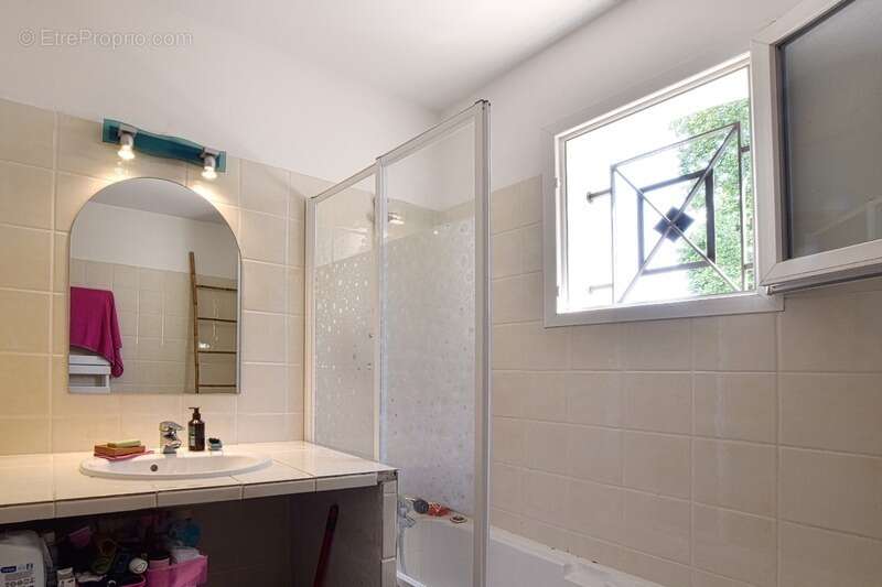 Villa familiale avec piscine et garage - photo 5