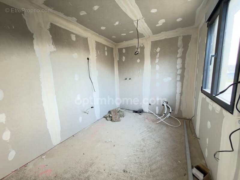 Maison à MONTATAIRE