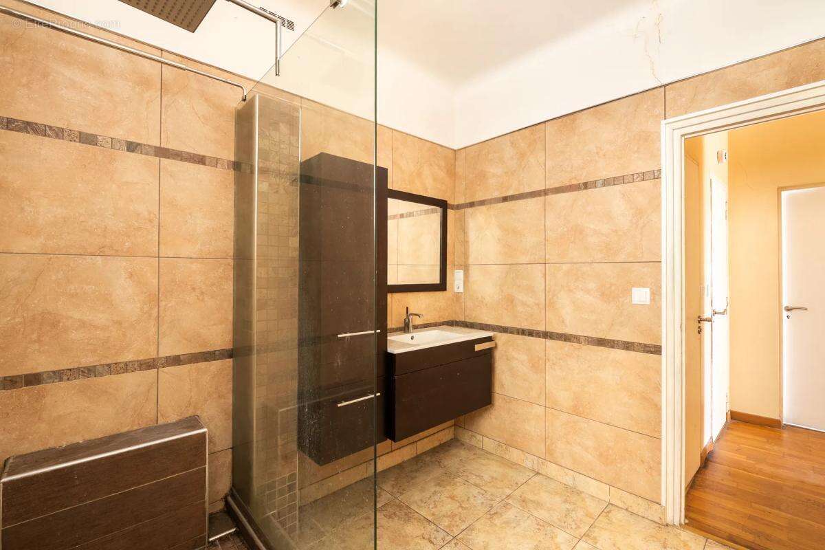 Appartement à MARSEILLE-16E