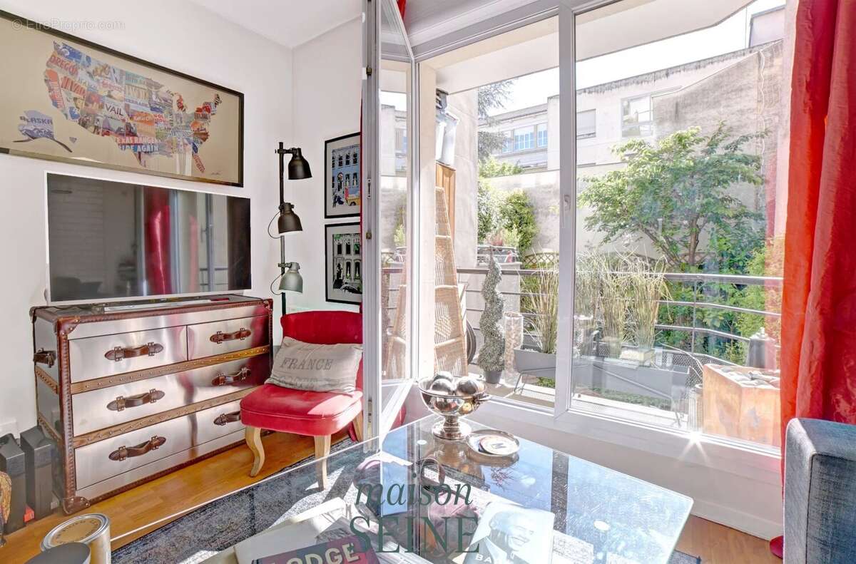 Appartement à LEVALLOIS-PERRET