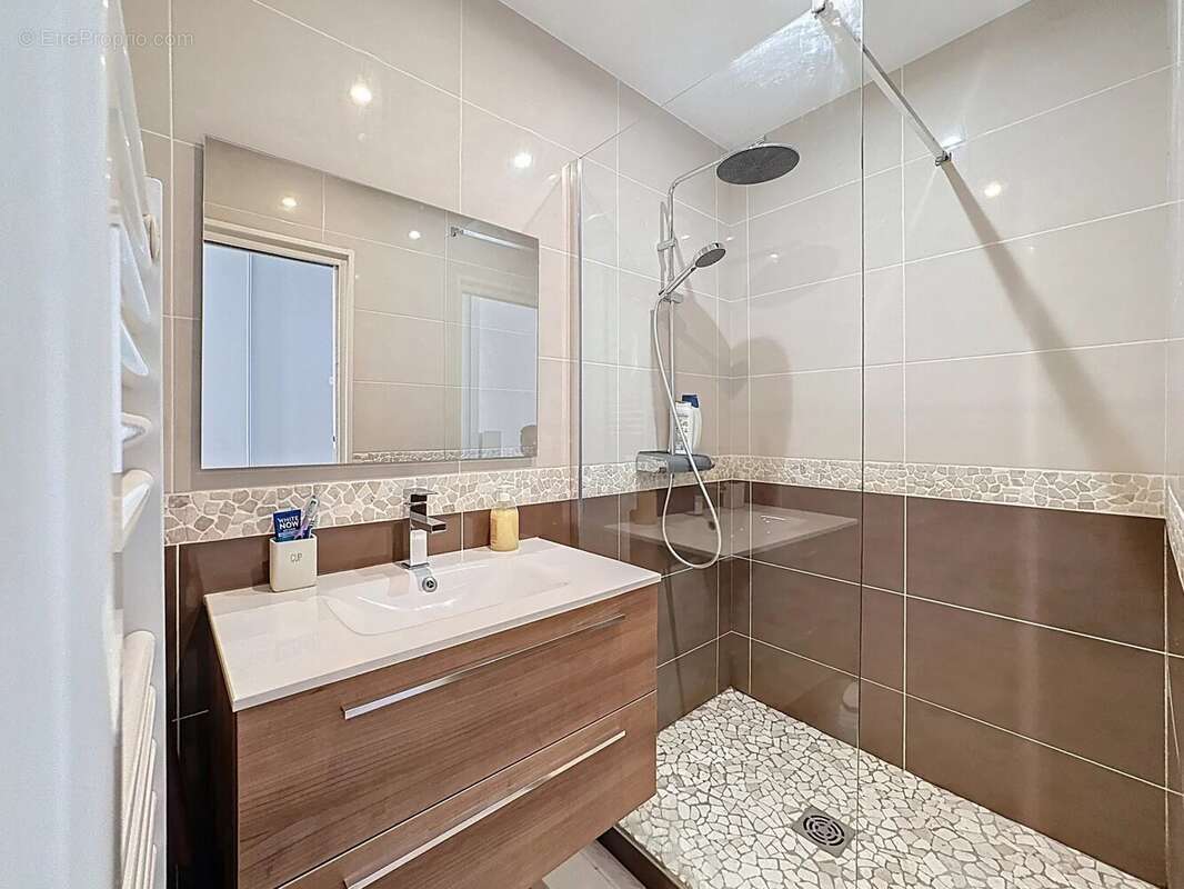 Bel appartement 2 pièces au Port de Nice - photo 8