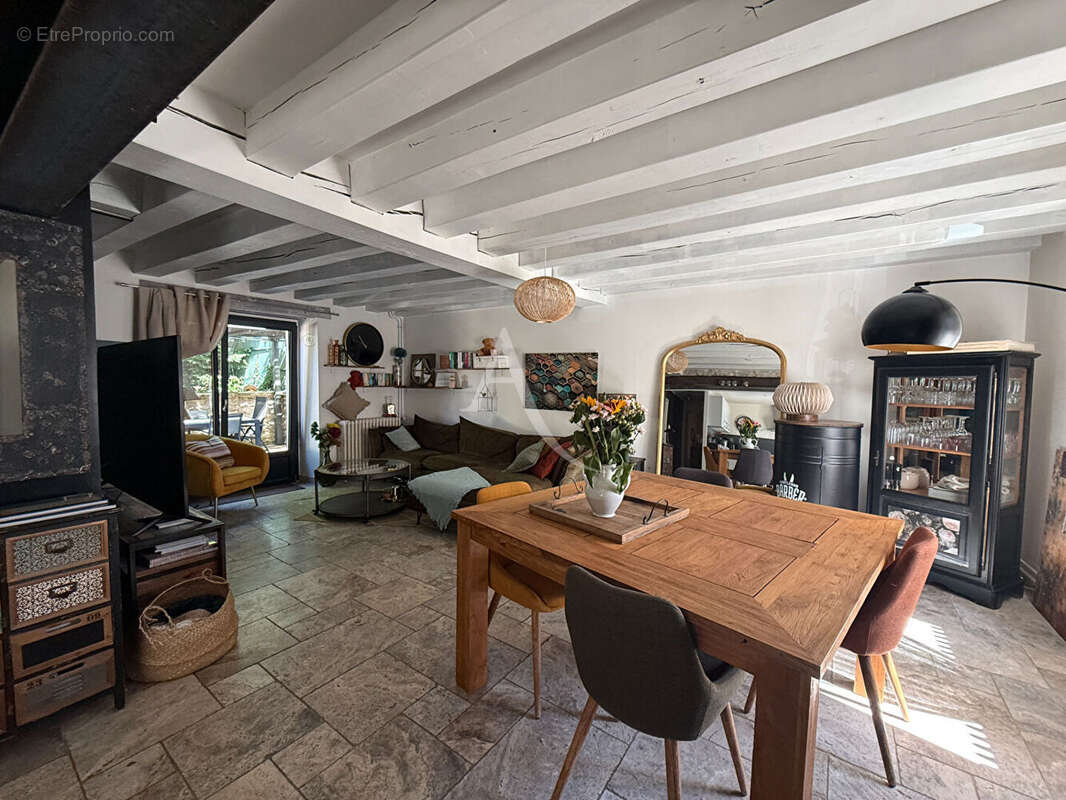Maison à LE CHATELET-EN-BRIE