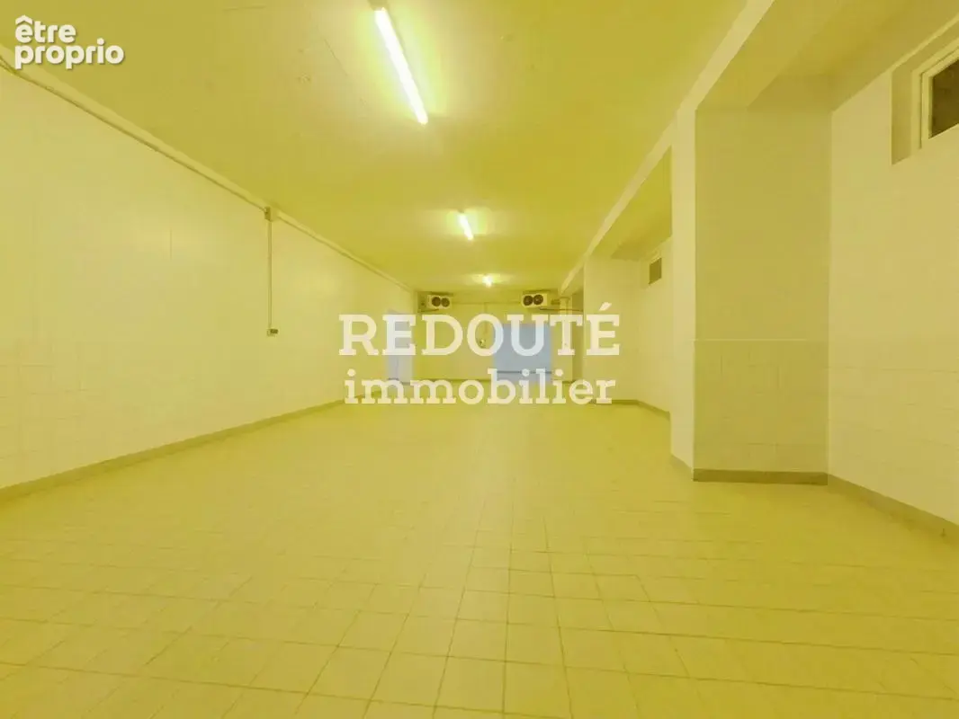 CHAVOT-COURCOURT : Bâtiment professionnel bureaux + entrepôt actuellement loué - photo 7