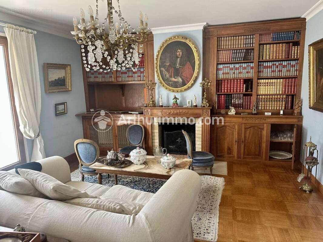 Maison à NEUVIC