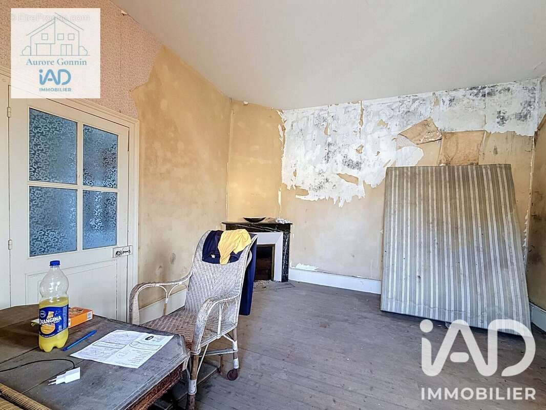 Appartement 400 m² à Saint-Pierre-Le-Moutier  - photo 7