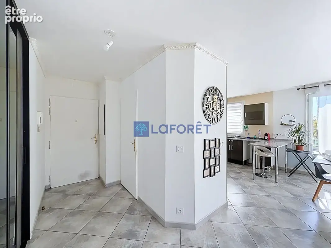 Appartement Saint-pierre-du-perray 4 pièce(s) 67 m2 - photo 2