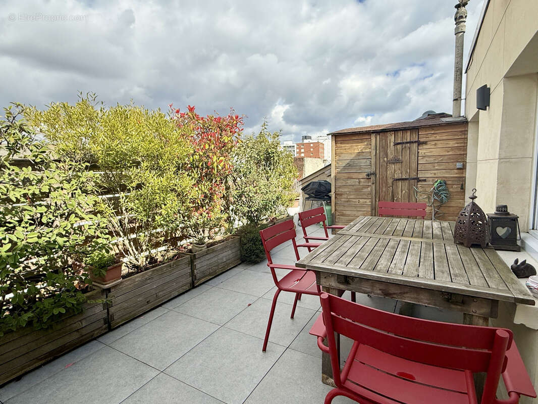 Appartement à PARIS-14E