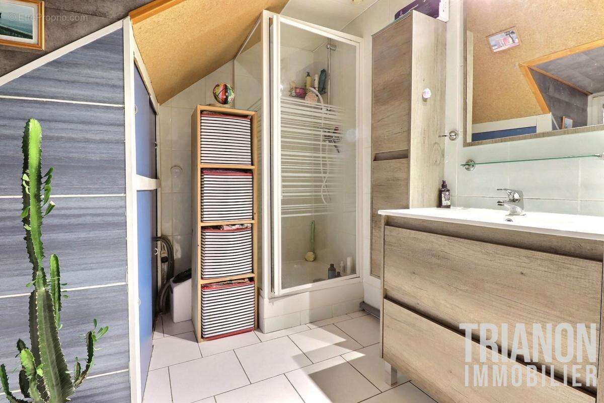 Appartement à VAUX-SUR-SEINE