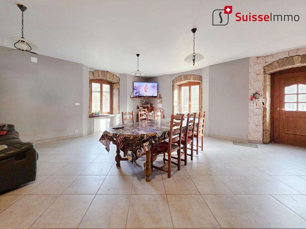 Maison à COURCHATON