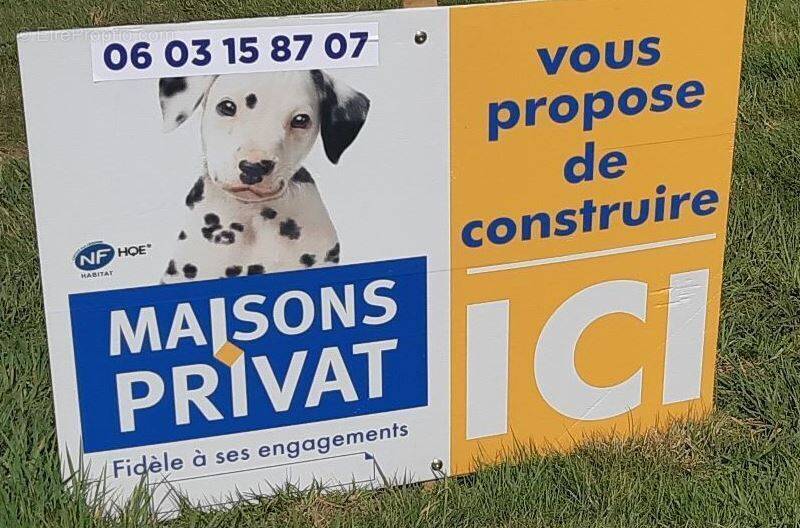 Terrain à MOUILLERON-LE-CAPTIF