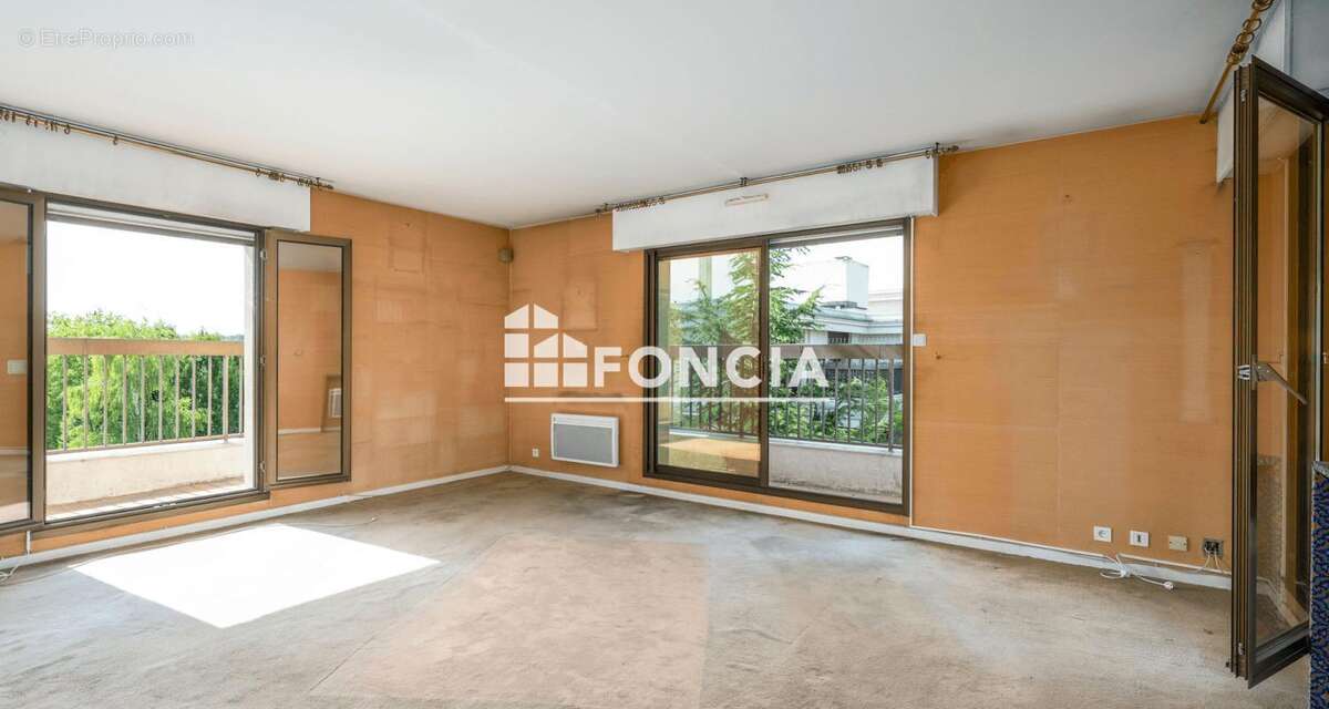 Appartement à BOURG-LA-REINE