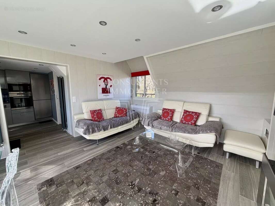 Appartement à TOURGEVILLE