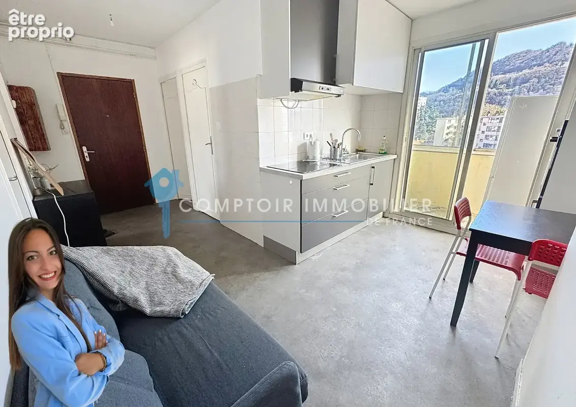 Appartement à SAINT-MARTIN-D'HERES