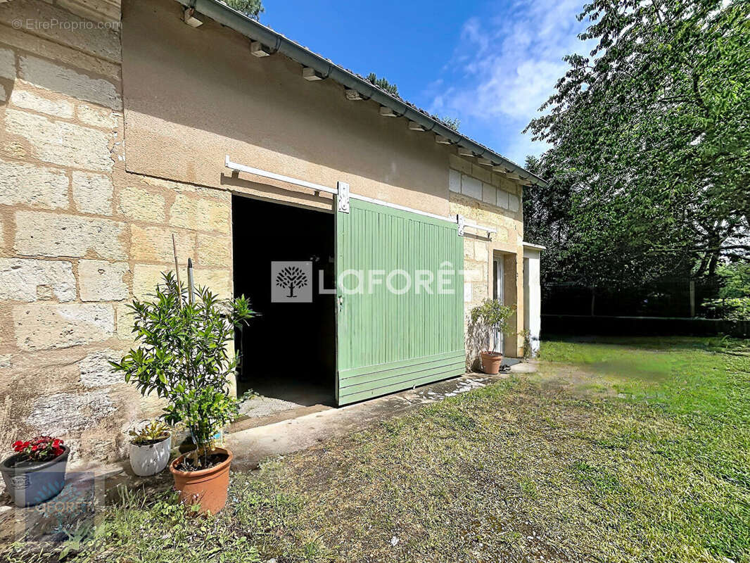 Maison de plain-pied avec studio indépendant et jardin - photo 14