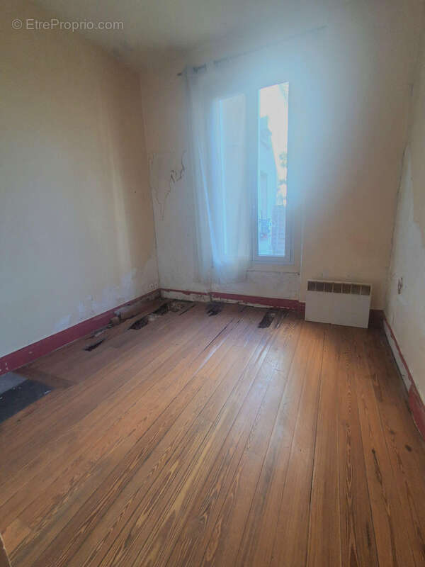 Appartement à LES LILAS