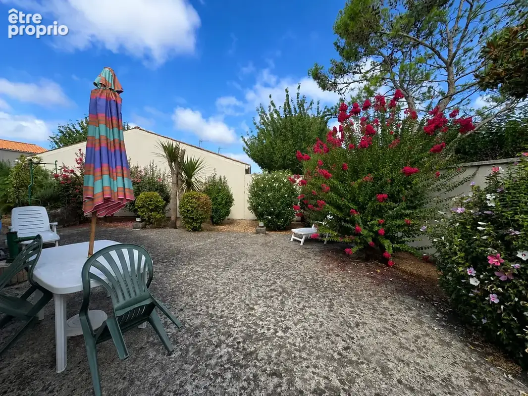 Plain-pied avec jardin proche Royan - photo 5