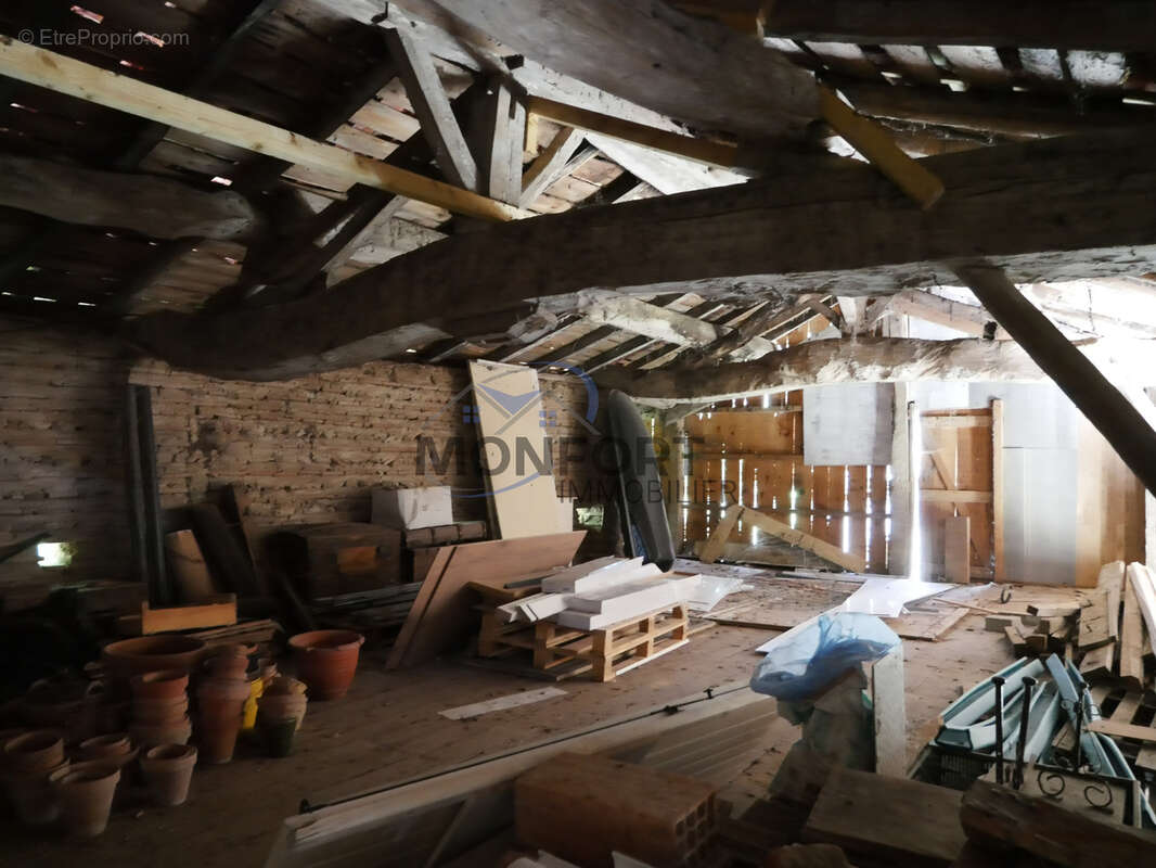 Grande maison en pierre rénovée avec T2 indépendant, dépendances et parc arboré - photo 17