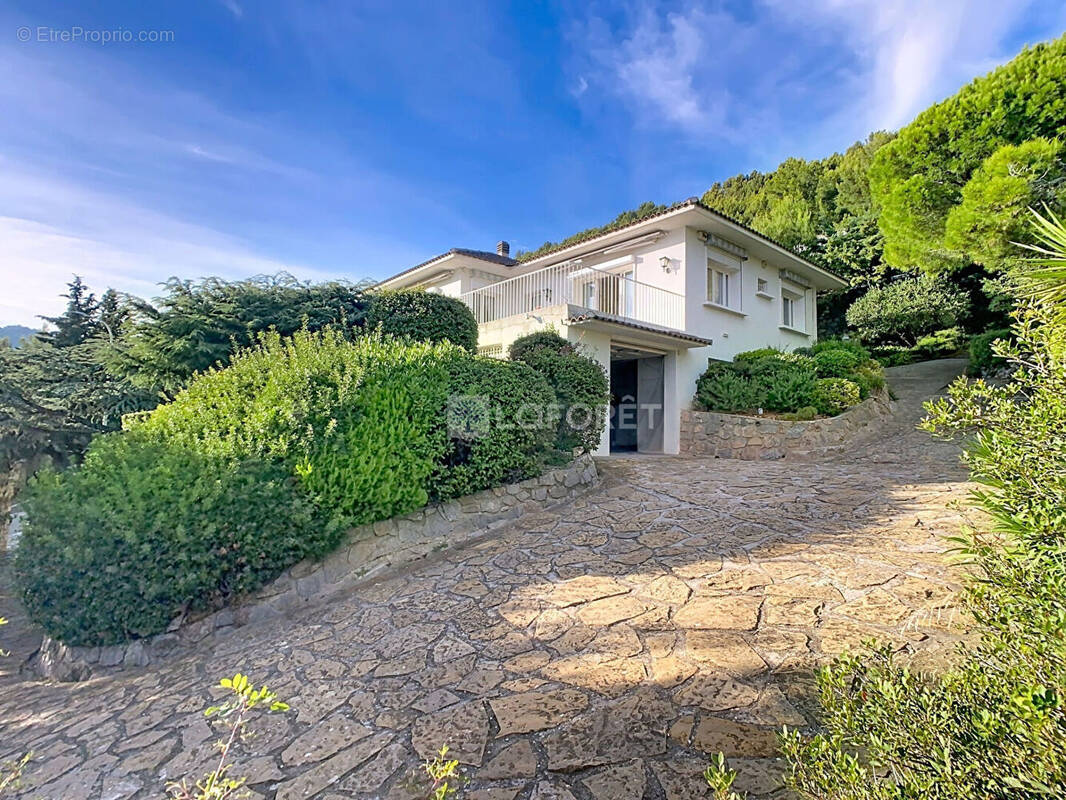 Maison à LA VALETTE-DU-VAR