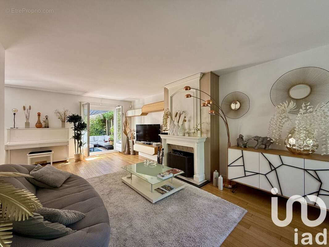 Photo 2 - Maison à SUCY-EN-BRIE