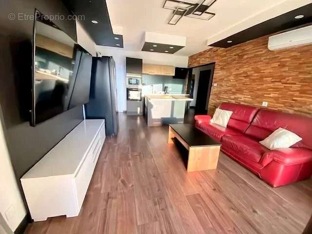 Appartement à SIX-FOURS-LES-PLAGES