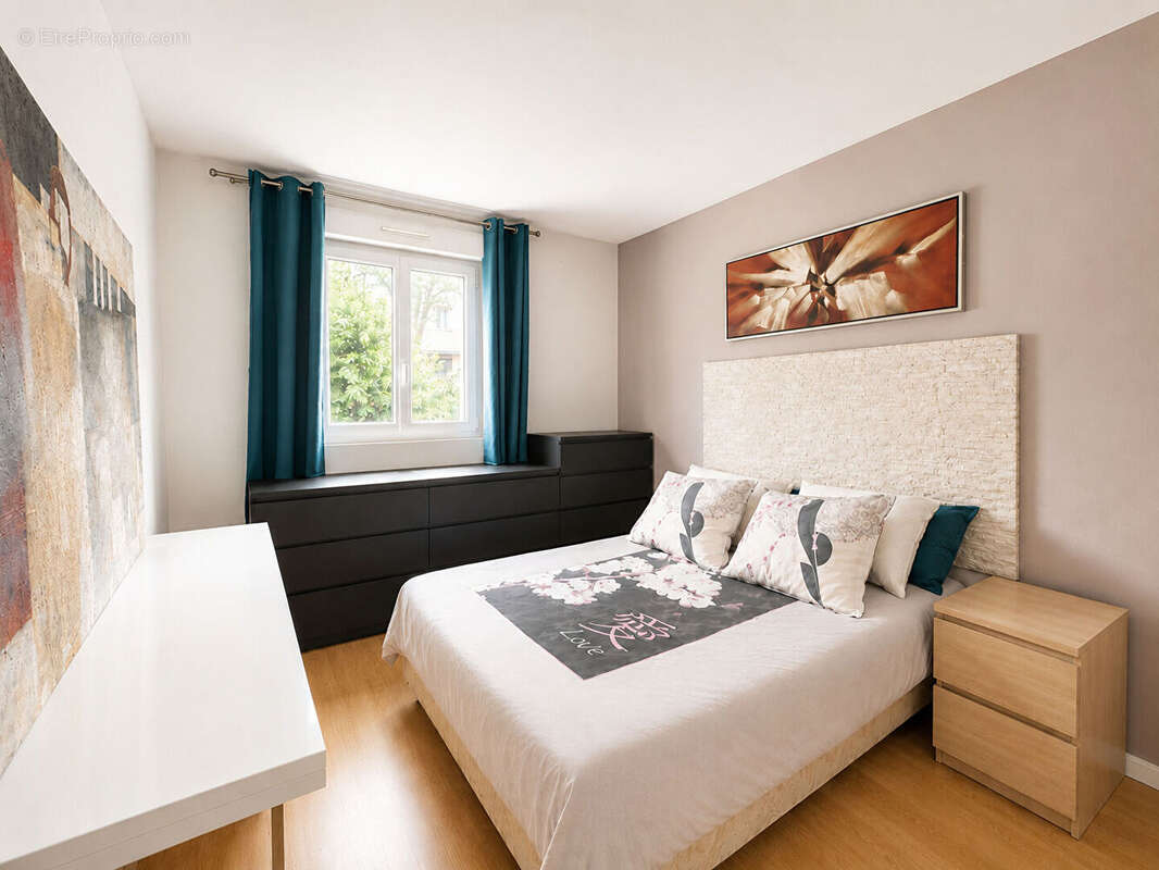 Appartement à MANDRES-LES-ROSES