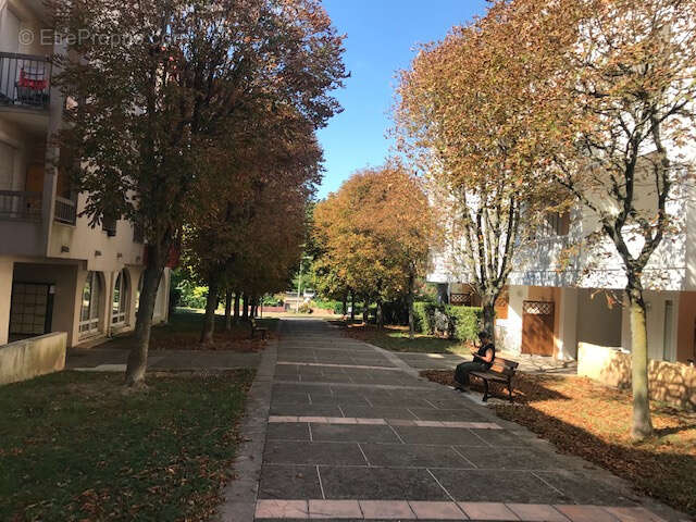 Appartement à LAMALOU-LES-BAINS