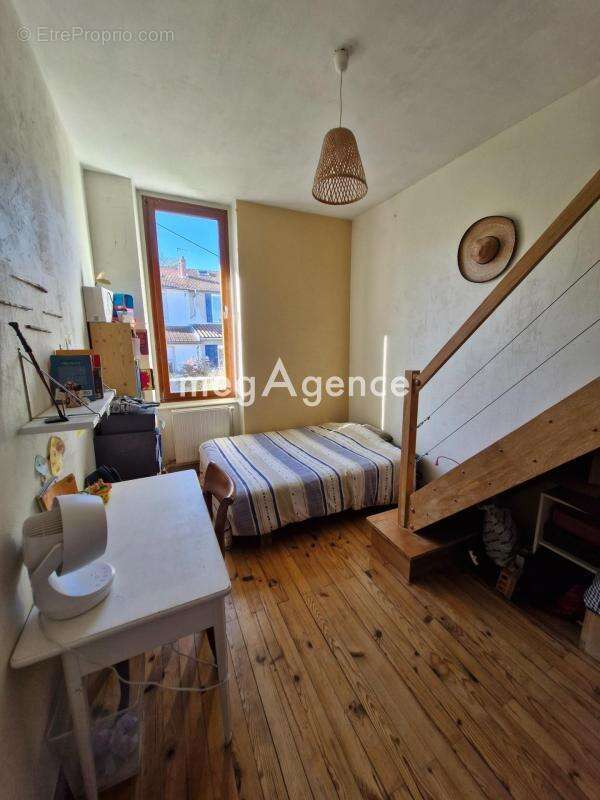 Maison à PIERRE-BENITE