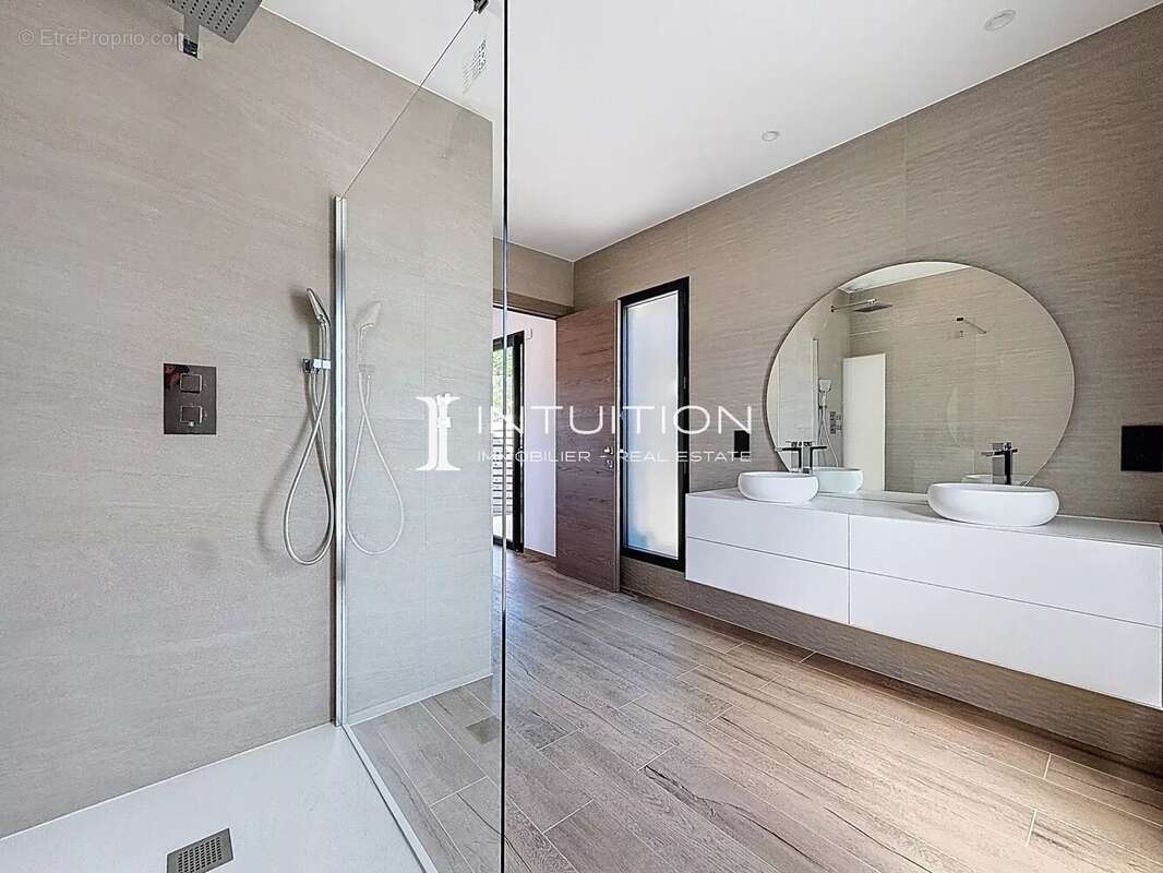 Maison à MOUGINS