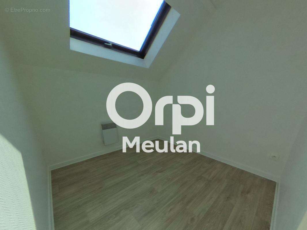 Appartement à JUZIERS